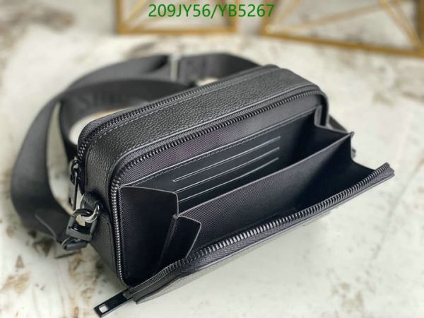 Louis Vuitton 1:1 Mirror Replica Alpha wearable wallet Black YB52671031256