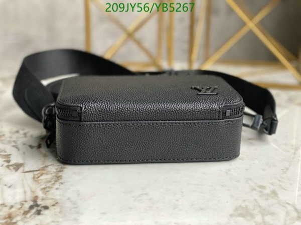 Louis Vuitton 1:1 Mirror Replica Alpha wearable wallet Black YB52671031256