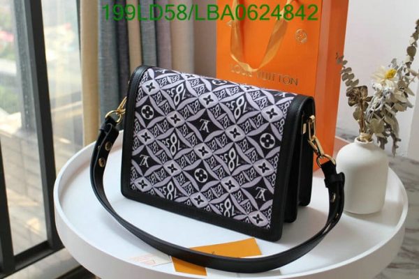 Louis Vuitton 1:1 Mirror Replica Arrival Bag  LBA0624842214