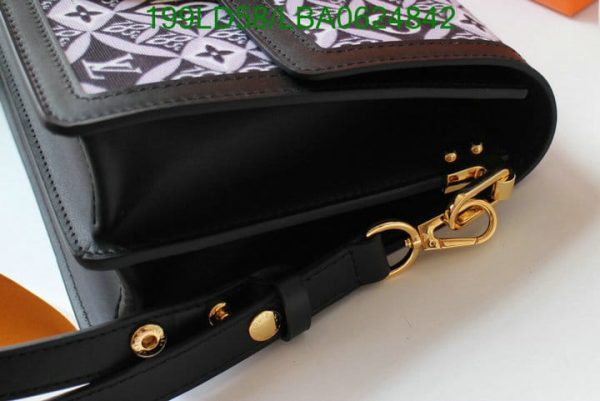 Louis Vuitton 1:1 Mirror Replica Arrival Bag  LBA0624842214