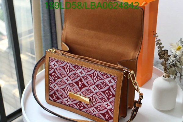 Louis Vuitton 1:1 Mirror Replica Arrival Bag  LBA0624842214