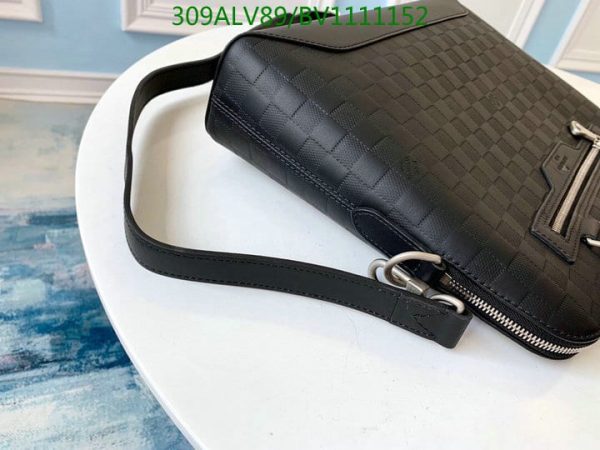 Louis Vuitton 1:1 Mirror Replica Dauphine Chain Wallet LB12147041236