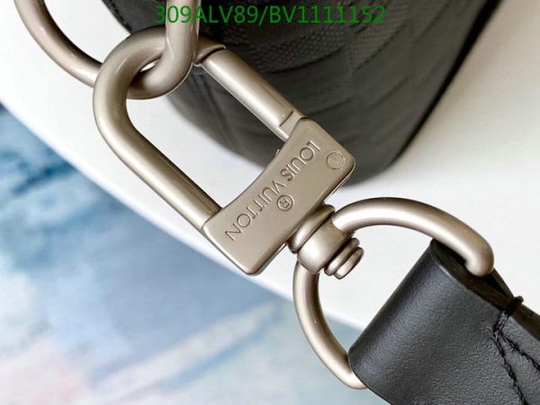 Louis Vuitton 1:1 Mirror Replica Dauphine Chain Wallet LB12147041236