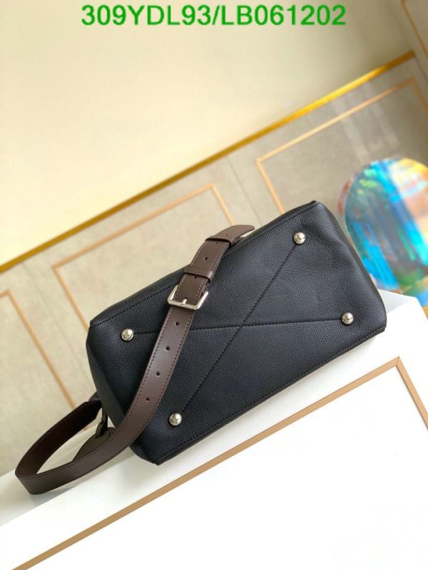 Louis Vuitton 1:1 Mirror Replica Beaubourg Hobo MM Bag LB06120231245