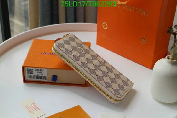 Louis Vuitton 1:1 Mirror Replica Beige Wallet T0622837403546