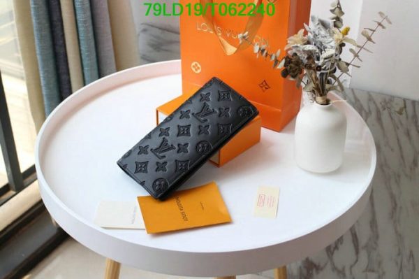 Louis Vuitton 1:1 Mirror Replica Black Wallet T062240526472