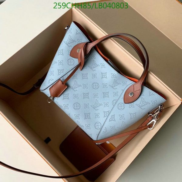 Louis Vuitton 1:1 Mirror Replica Blue Mahina Leather Hina PM Bag LB04080331245