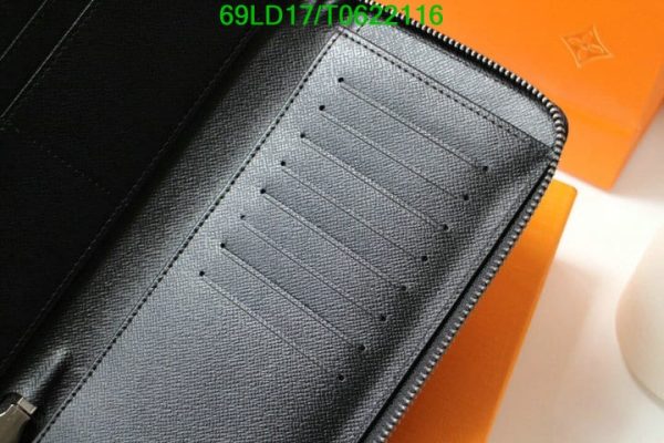 Louis Vuitton 1:1 Mirror Replica Brazza Wallet T062211676243