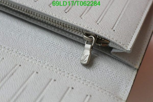 Louis Vuitton 1:1 Mirror Replica Brazza Wallet T062284701468