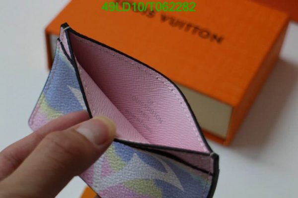 Louis Vuitton 1:1 Mirror Replica Card Holder T062282704238