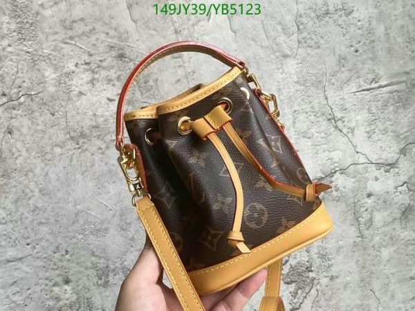 Louis Vuitton 1:1 Mirror Replica Casual Style Canvas Street Style Vanity Bag YB51236789543