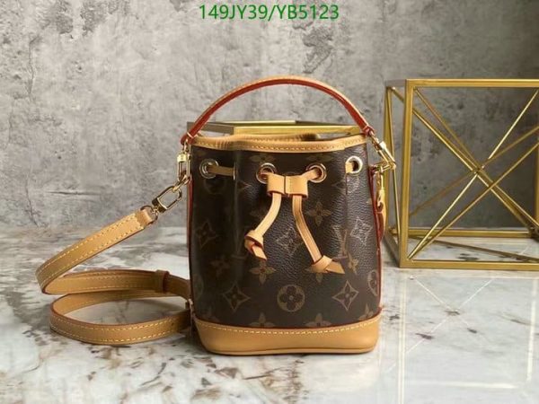 Louis Vuitton 1:1 Mirror Replica Casual Style Canvas Street Style Vanity Bag YB51236789543