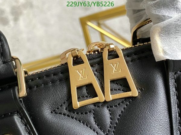 Louis Vuitton 1:1 Mirror Replica Casual Style Unisex 2WAY Plain Leather Party Style YB52263541234