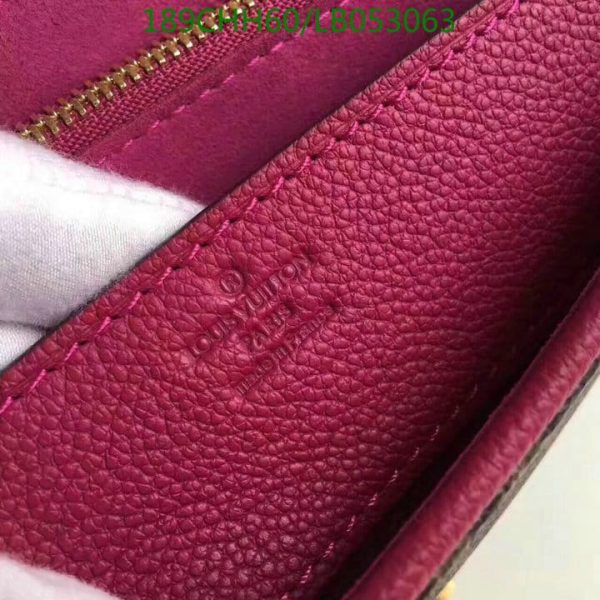 Louis Vuitton 1:1 Mirror Replica Chain Bag LB05306378543