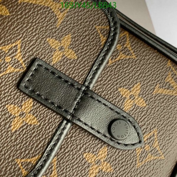 Louis Vuitton 1:1 Mirror Replica Christopher Wearable Wallet LB84312369854