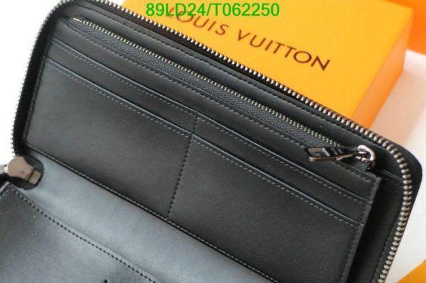 Louis Vuitton 1:1 Mirror Replica Clemence Empreinte Wallet T062250563148