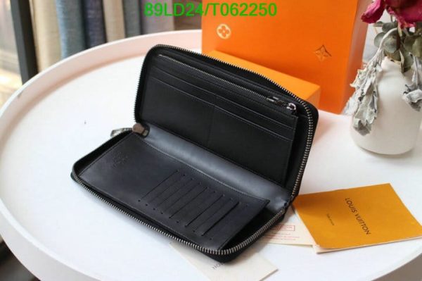 Louis Vuitton 1:1 Mirror Replica Clemence Empreinte Wallet T062250563148