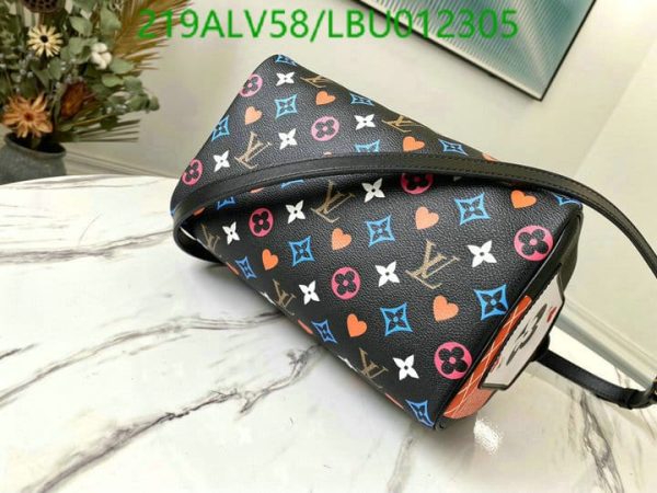 Louis Vuitton 1:1 Mirror Replica Coated Canvas Game On Speedy Bandoulière Gold Hardware LBU0123053165