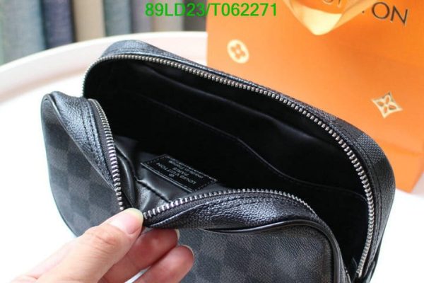 Louis Vuitton 1:1 Mirror Replica Cosmetic Pouch T062271820346