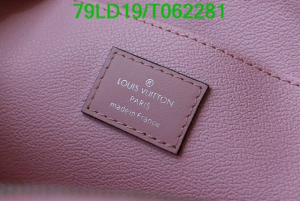 Louis Vuitton 1:1 Mirror Replica Cosmetic Pouch T062281703456