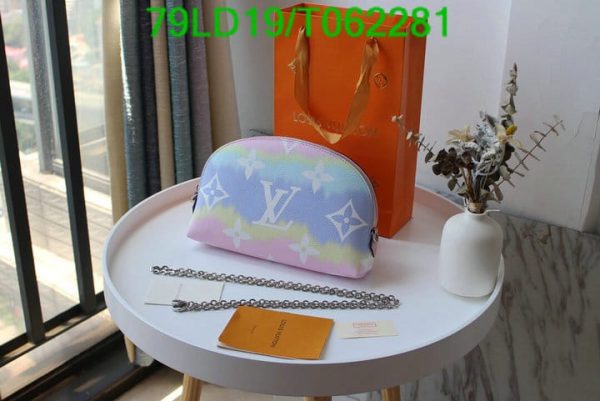 Louis Vuitton 1:1 Mirror Replica Cosmetic Pouch T062281703456