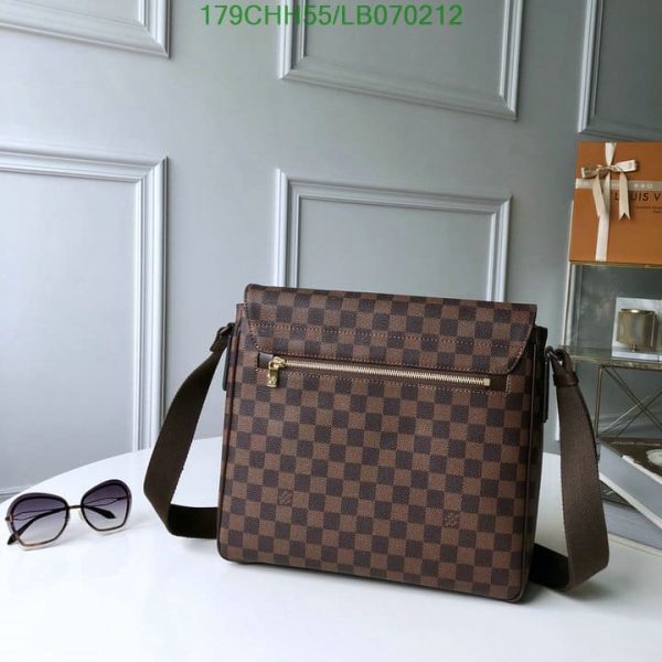 Louis Vuitton 1:1 Mirror Replica Damier Ebene Canvas District MM Bag LB07021241235