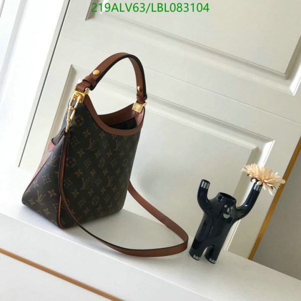 Louis Vuitton 1:1 Mirror Replica Dauphine Hobo Reverse Bag LBL0831042635