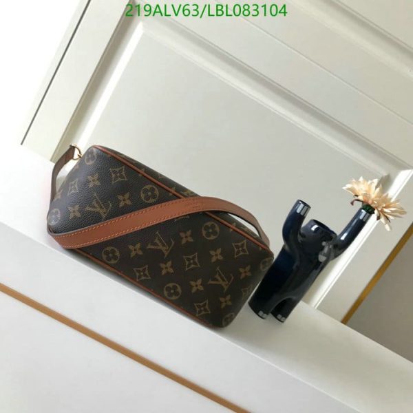 Louis Vuitton 1:1 Mirror Replica Dauphine Hobo Reverse Bag LBL0831042635