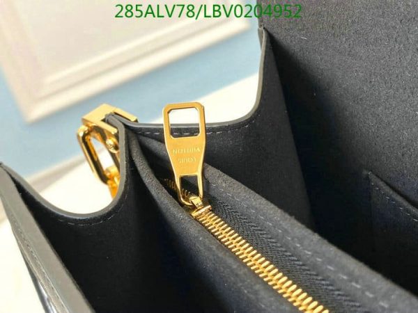 Louis Vuitton 1:1 Mirror Replica Dauphine MM Bag LBV0204952265