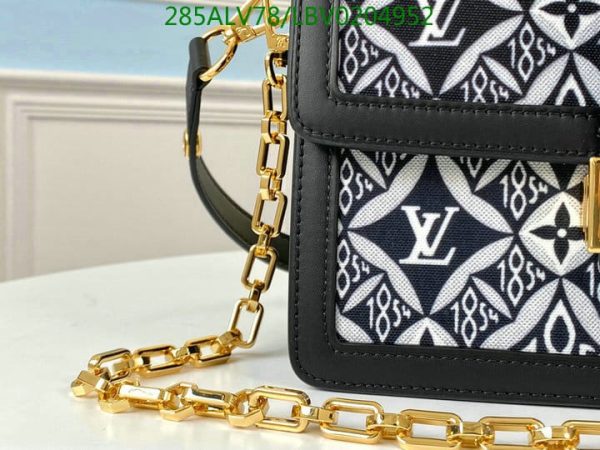 Louis Vuitton 1:1 Mirror Replica Dauphine MM Bag LBV0204952265