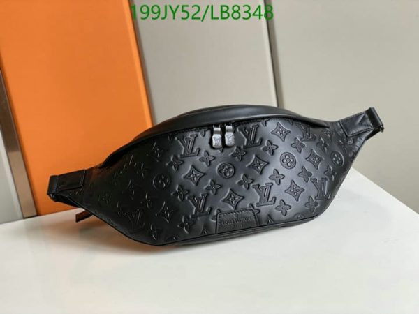 Louis Vuitton 1:1 Mirror Replica Discovery Bumbag LB83481458965