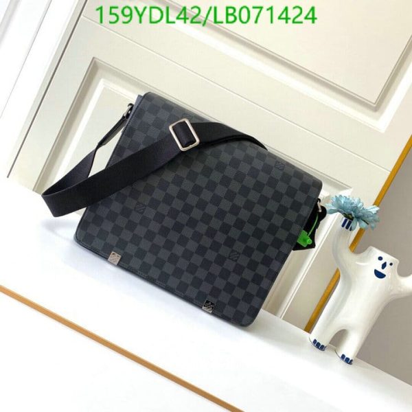 Louis Vuitton 1:1 Mirror Replica District MM Messenger Bag LB07142441236