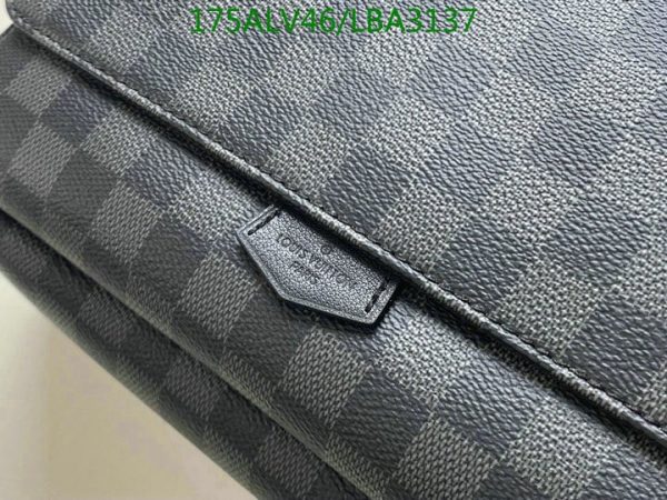 Louis Vuitton 1:1 Mirror Replica District MM Shoulder Messenger Bag LBA3137763459