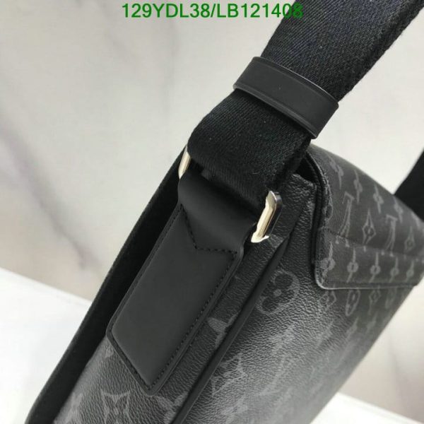 Louis Vuitton 1:1 Mirror Replica District PM LB12140857924