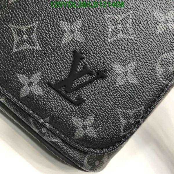 Louis Vuitton 1:1 Mirror Replica District PM LB12140857924