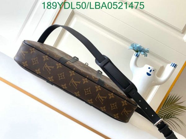 Louis Vuitton 1:1 Mirror Replica Document Voyage Bag LBA0521475125