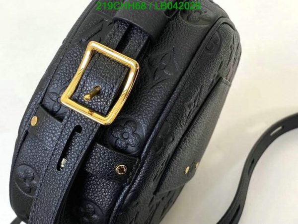 Louis Vuitton 1:1 Mirror Replica Empreinte Sorbonne Backpack Noir LB04202984356