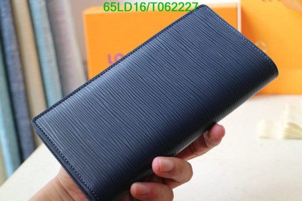 Louis Vuitton 1:1 Mirror Replica Epi Leather Checkbook Cover T062227531697