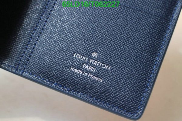 Louis Vuitton 1:1 Mirror Replica Epi Leather Checkbook Cover T062227531697