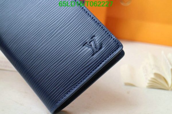 Louis Vuitton 1:1 Mirror Replica Epi Leather Checkbook Cover T062227531697