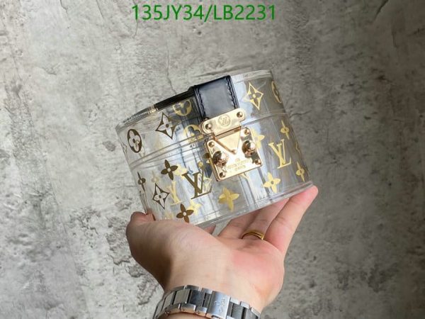 Louis Vuitton 1:1 Mirror Replica Facettes watch box LB22317645327