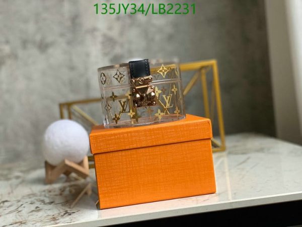 Louis Vuitton 1:1 Mirror Replica Facettes watch box LB22317645327