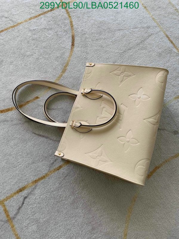 Louis Vuitton 1:1 Mirror Replica  Giant Creme Safron Onthego MM Bag LBA0521460193