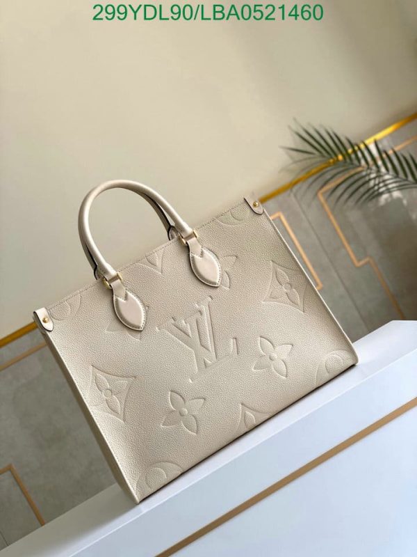 Louis Vuitton 1:1 Mirror Replica  Giant Creme Safron Onthego MM Bag LBA0521460193