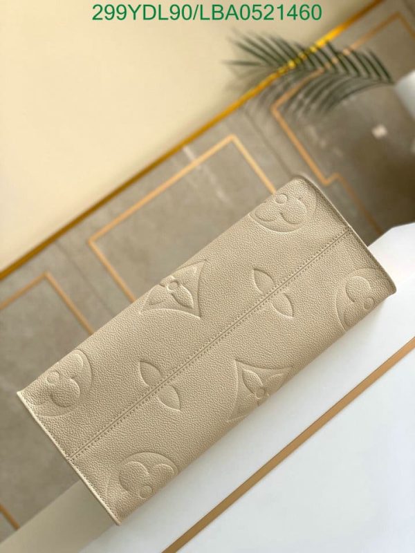 Louis Vuitton 1:1 Mirror Replica  Giant Creme Safron Onthego MM Bag LBA0521460193