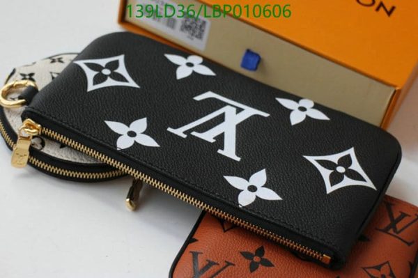 Louis Vuitton 1:1 Mirror Replica Giant Monogram Key Pouch LBP0106061789