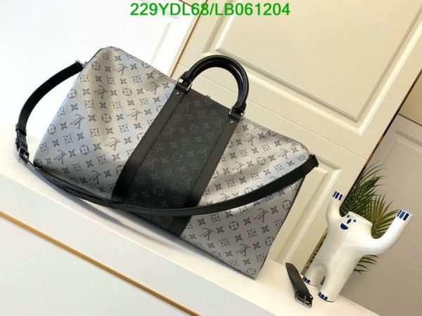 Louis Vuitton 1:1 Mirror Replica Grey Black Printed Louis Vuitton Duffie Bag LB06120494123