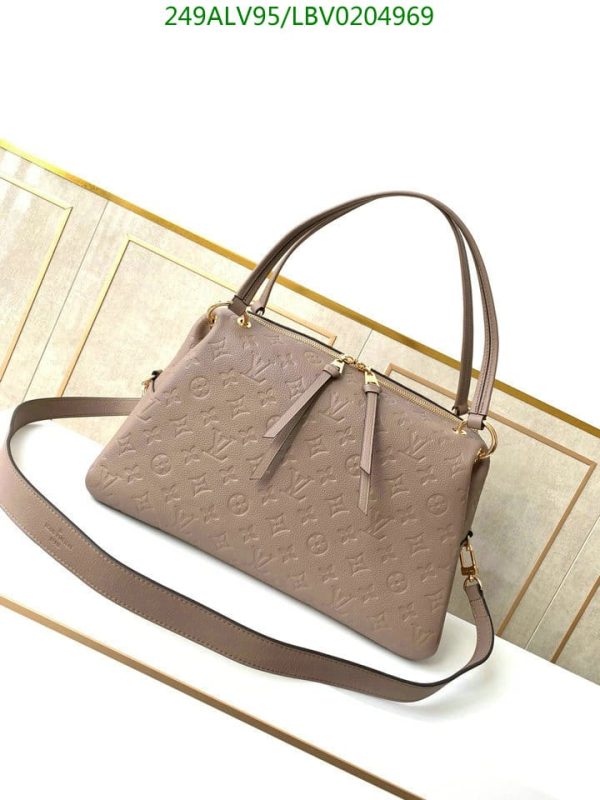 Louis Vuitton 1:1 Mirror Replica Hobo Bag LBV0204969850