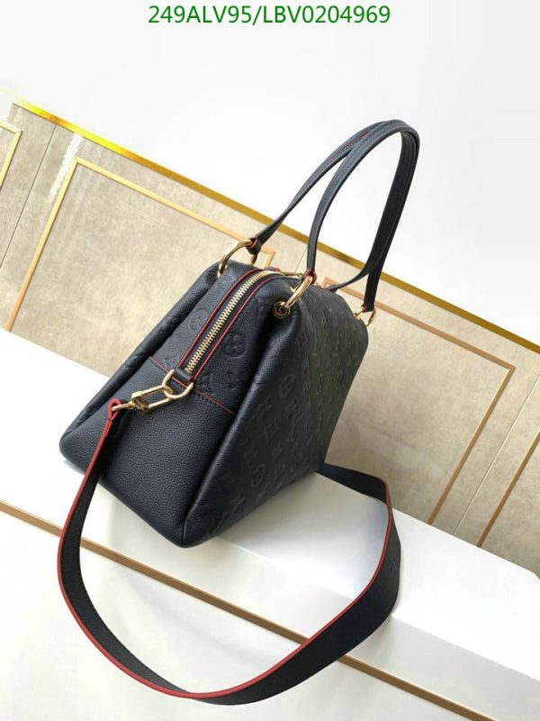 Louis Vuitton 1:1 Mirror Replica Hobo Bag LBV0204969850