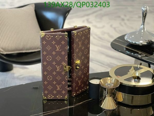 Louis Vuitton 1:1 Mirror Replica Home Mirror Trunk QP03240313675